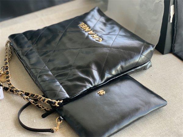 Cha.nel 22 Small Handbag Shiny Calfskin Gold Tone Metal Black AS3260