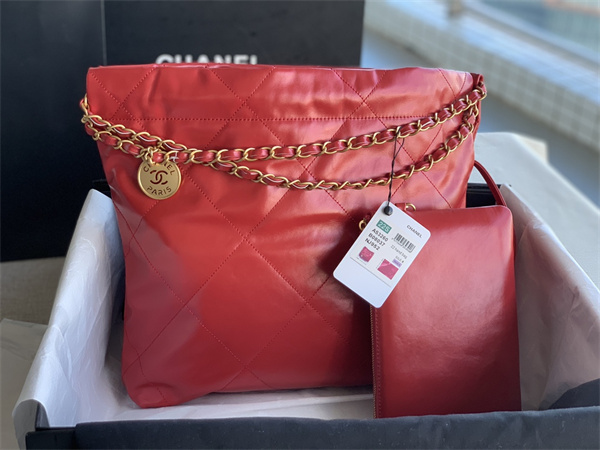 Cha.nel 22 Small Handbag Shiny Calfskin Gold Tone Metal Red AS3260