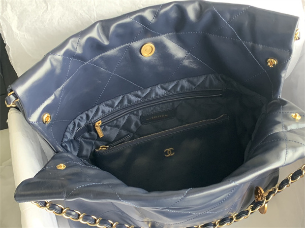 Cha.nel 22 Small Handbag Shiny Calfskin Gold Tone Metal Dk Navy AS3260