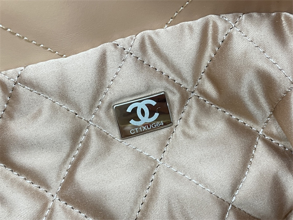 Cha.nel 22 Small Handbag Shiny Calfskin Silver Tone Metal Brown AS3260