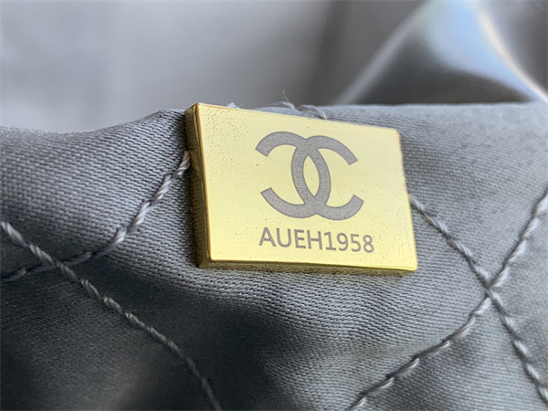 Cha.nel 22 Medium Handbag Shiny Calfskin Gold Tone Metal  Grey AS3261