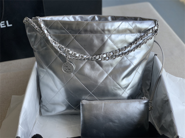 Cha.nel 22 Medium Handbag Shiny Calfskin Silver Tone Metal Silver AS3261