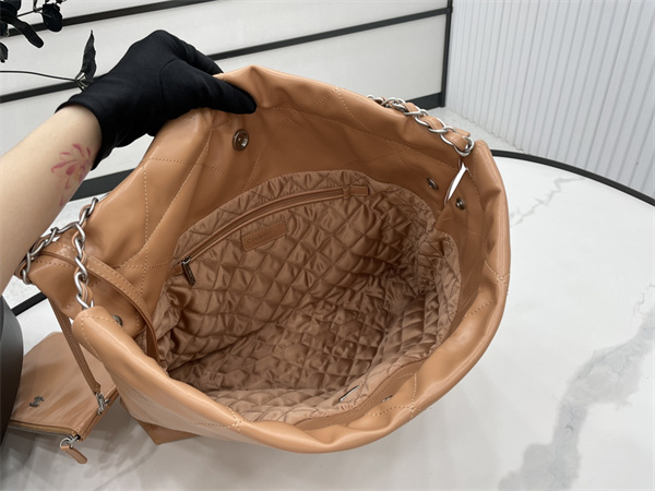 Cha.nel 22 Medium Handbag Shiny Calfskin Silver Tone Metal Brown AS3261