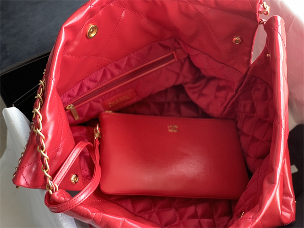 Cha.nel 22 Large Handbag Shiny Calfskin Gold Tone Metal Red AS3262
