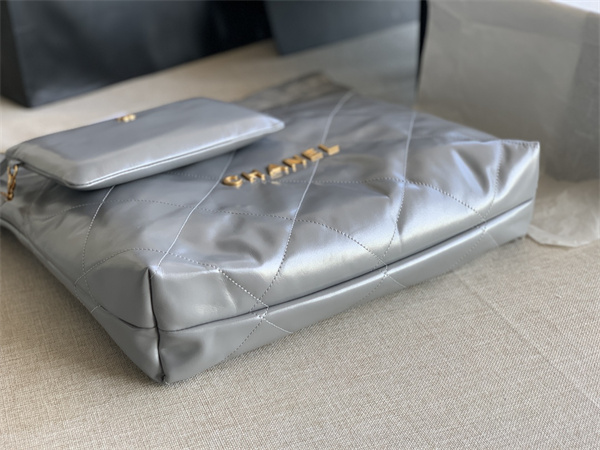 Cha.nel 22 Large Handbag Shiny Calfskin Gold Tone Metal Grey AS3262