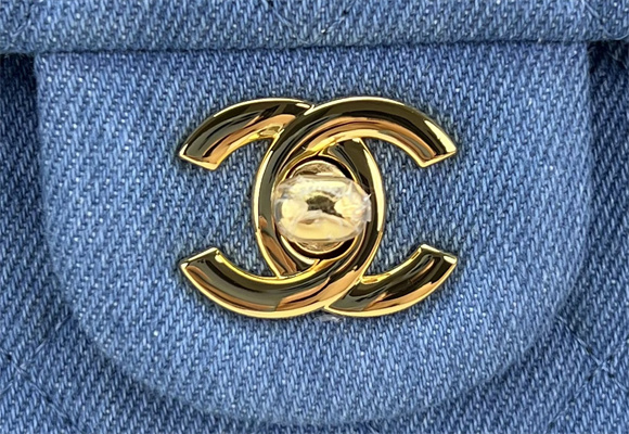 Cha.nel Medium Classic Flap Bag Denim Gold Tone Metal A01112