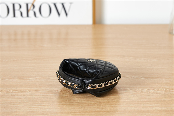 Cha.nel Pouch Lambskin Gold Tone Metal Black AP3095