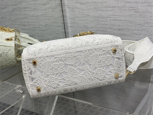 CD Medium Lady Di.or D-Lite Bag White D-Lace Macram?? Embroidery