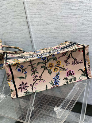 CD Large Book Tote Petites Fleurs Embroidery Nude Beige Multicolor