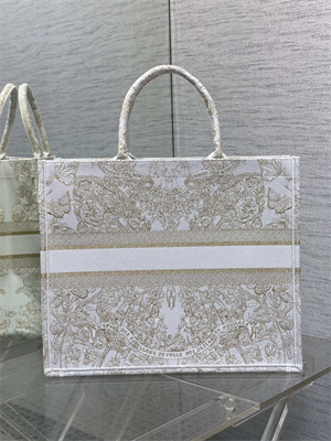 CD Large Book Tote Butterfly Around The World Embroidery White and Gold Tone