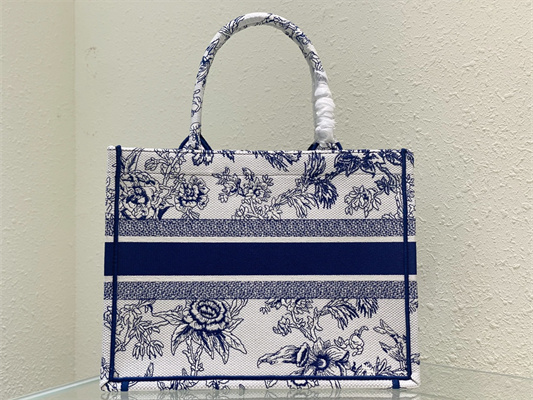 CD Medium Book Tote Jardin Botanique Embroidery White and Blue