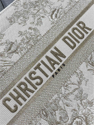 CD Medium Book Tote Jardin d’Hiver Embroidery White and Gold Tone