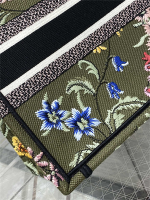 CD Small Book Tote Petites Fleurs Embroidery Kaki Green Multicolor