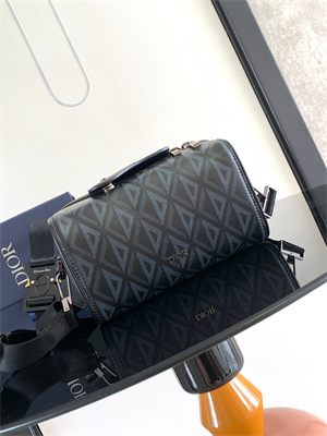 Di.or Lingot 22 Shoulder Bag Black CD Diamond Canvas