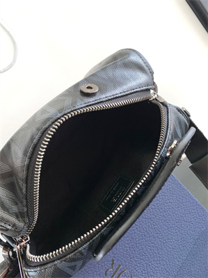 Di.or Lingot 22 Shoulder Bag Black CD Diamond Canvas