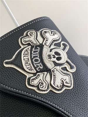 Di.or Saddle Bag Black Grained Calfskin With Bees Patch