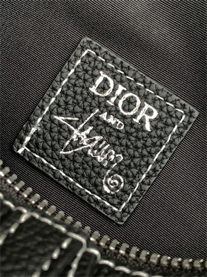 Di.or Saddle Bag Black Grained Calfskin With Bees Patch