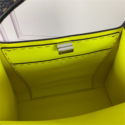 Fen.di Peekaboo X-Lite Medium Leather Bag Black Color