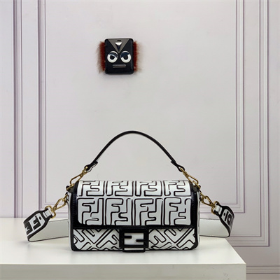 Fen.di BAGUETTE Bag White and Black Nappa Leather With FF Motif