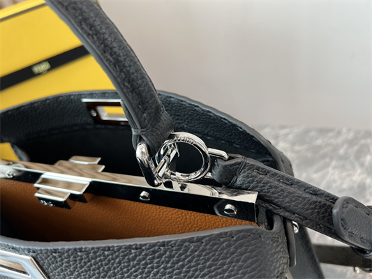 Fen.di Peekaboo Iconic ISeeU Medium Bag Cuoio Romano Leather Black Color With Topstitches