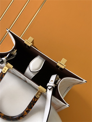 Fen.di SUNSHINE Small White Leather Shopper