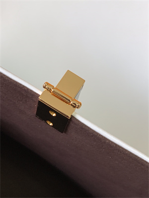 Fen.di SUNSHINE Medium White Leather Shopper