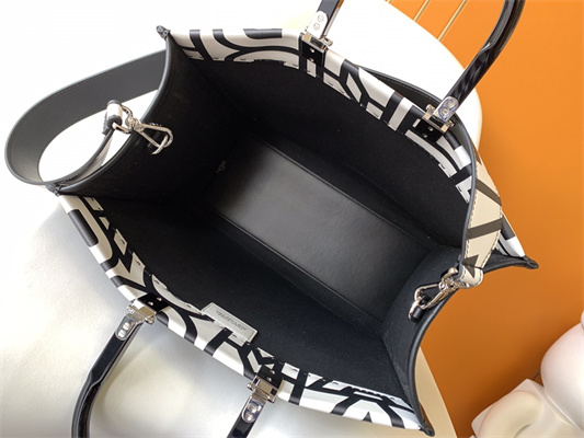 Fen.di Roma&Marc Jacobs SUNSHINE Medium White and Black Leather Shopper