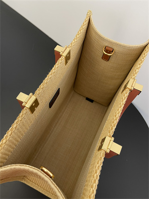 Fen.di SUNSHINE Medium Natural Straw Shopper