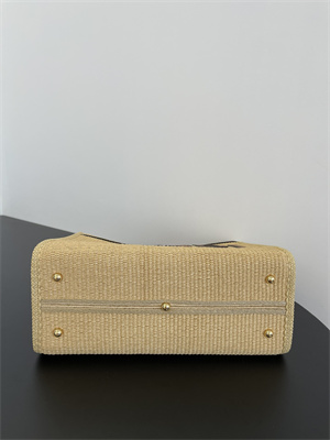 Fen.di SUNSHINE Medium Natural Straw Shopper