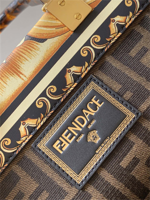 Fen.di FENDACE SUNSHINE Medium Multicolor Printed Leather Shopper