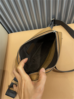 Fen.di DIAGONAL CAMERA CASE Brown Multicolor Leather Bag