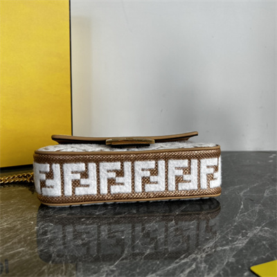 Fen.di BAGUETTE CHAIN MIDI Natural Straw Bag With White FF Embroidery