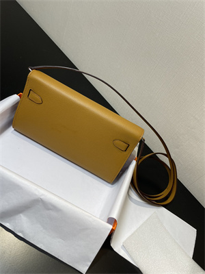 Kelly Classique To Go wallet Epsom Leather Silver Tone Metal In Sesame Color HS