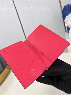 L.V Passport Cover Vivienne Holidays Monogram Canvas M82625