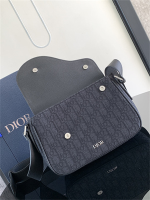 Di.or Small Saddle Messenger Bag With Flap Black Oblique Jacquard With Grained Calfskin2