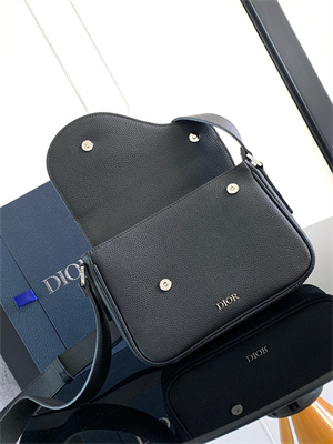 Di.or Small Saddle Messenger Bag With Flap Black Grained Calfskin2