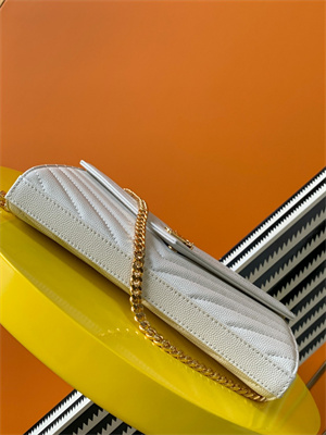 Y.S.L CLASSIC CASSANDRA CHAIN WALLET IN GRAIN DEPOUDRE LEATHER White Color Gold Tone Metal