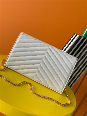 Y.S.L CLASSIC CASSANDRA CHAIN WALLET IN GRAIN DEPOUDRE LEATHER White Color Gold Tone Metal