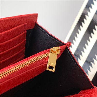Y.S.L CLASSIC CASSANDRA CHAIN WALLET IN GRAIN DEPOUDRE LEATHER Red Color Gold Tone Metal