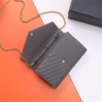 Y.S.L CLASSIC CASSANDRA CHAIN WALLET IN GRAIN DEPOUDRE LEATHER Grey Color Gold Tone Metal