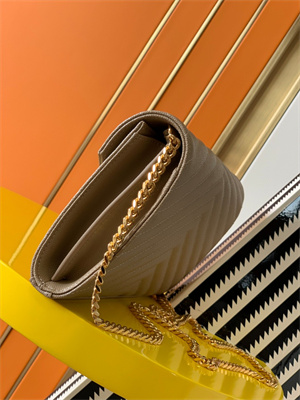 Y.S.L CLASSIC CASSANDRA CHAIN WALLET IN GRAIN DEPOUDRE LEATHER Beige Color Gold Tone Metal