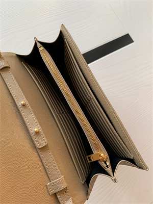 Y.S.L CLASSIC CASSANDRA CHAIN WALLET IN GRAIN DEPOUDRE LEATHER Beige Color Gold Tone Metal