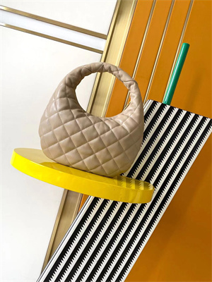 YSL ICARINO In Quilted Nappa Lambskin Beige