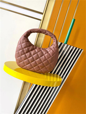 YSL ICARINO In Quilted Nappa Lambskin Pink