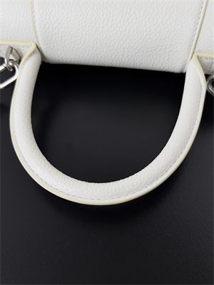 Women’s Hourglass Small Handbag Grained  Calfskin In White