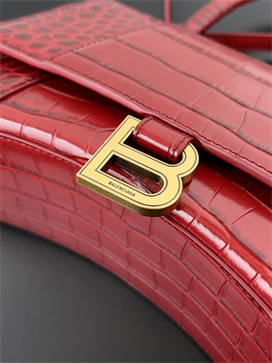 Women’s Hourglass Small Handbag Crocodile Embossed In Red