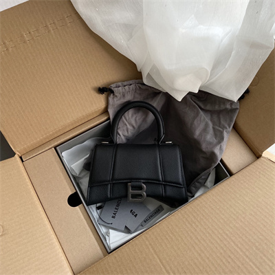 Women’s Hourglass XS Handbag Grained Calfskin In Black-Silver