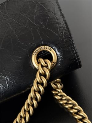 Women’s CRUSH Small Chain Bag In Black Crushed Calfskin