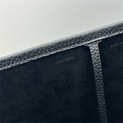 The Row Park N/S Large Tote Bag Grained Calfskin Black Color