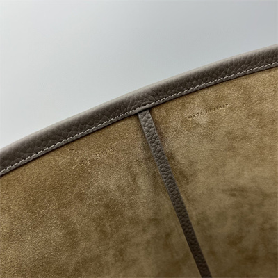 The Row Park N/S Medium Tote Bag Grained Calfskin Taupe color